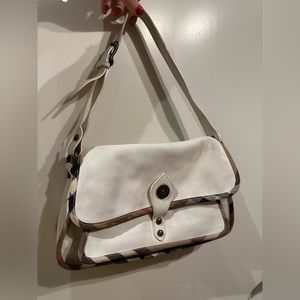 Vintage Burberry || Leather Shoulder Bag || Authentic